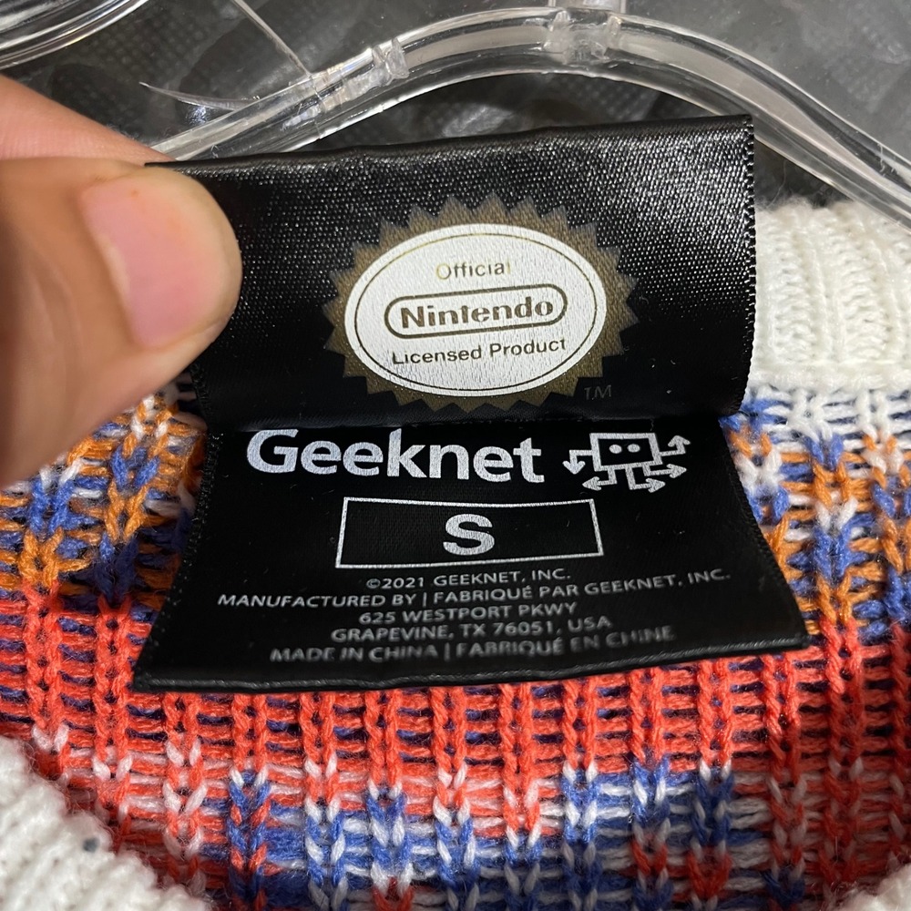 Nintendo Geeknet Animal Crossing Christmas Crewneck Pullover Sweater Men's Small - Picture 3 of 9